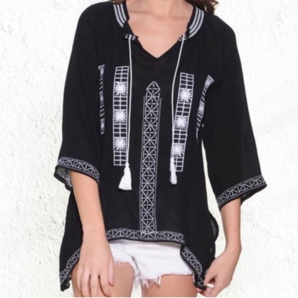 Paparazzi Black Embroidered Tassel Boho Top
Blouse Size Medium